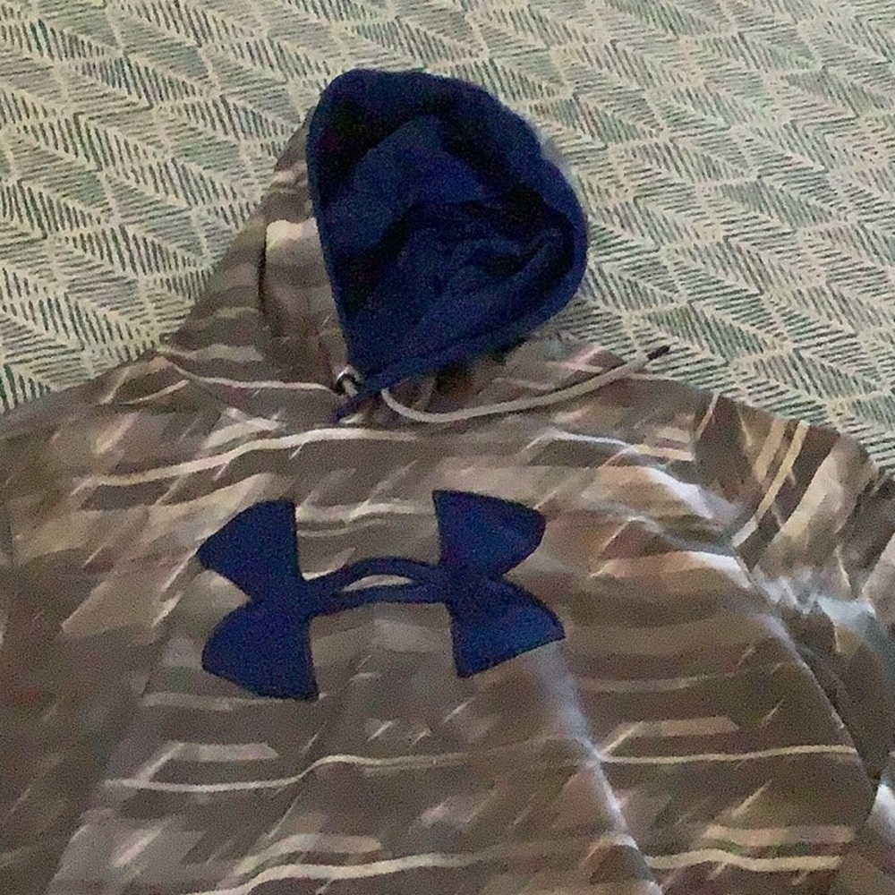 Like new hardly worn under armor
